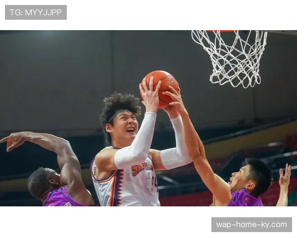 王哲林腰部伤病影响内线统治力，上海核心中锋攻防两端数据全面下滑
